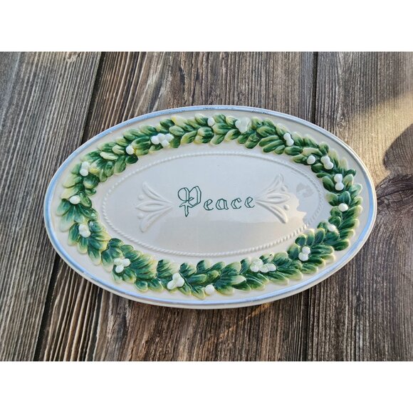 Fitz and Floyd Winter Garden PEACE Oval Platter White w/ Mistletoe 9 1/2" X 6" - Picture 3 of 7